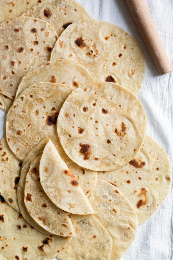 طرز تهیه نان ترتیلا گندم خانگی 10 عدد 6 ارزش غذایی نان ترتیلا گندم