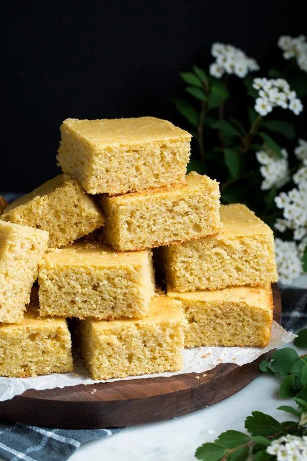 طرز تهیه نان ذرت اسفنجی خانگی ساده 16 عدد 1 طرز تهیه نان ذرت اسفنجی خوشمزه