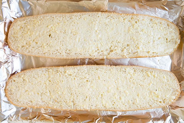 آموزش طرز تهیه نان سیر پنیری مرحله 2