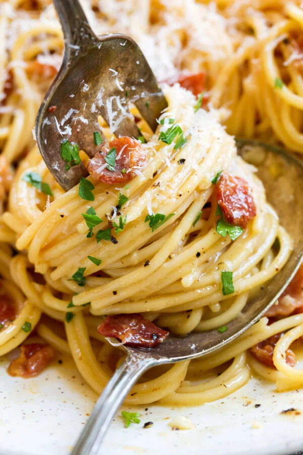 Comment préparer des pâtes carbonara
