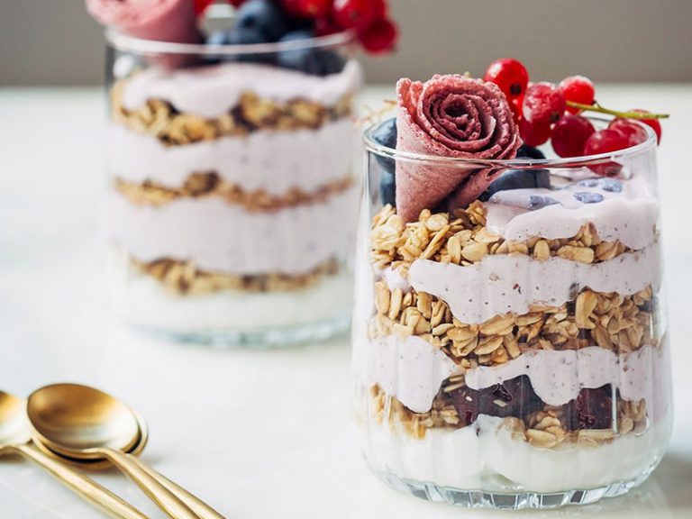 طرز تهیه گرانولا با ماست برای بیماران دیابتی