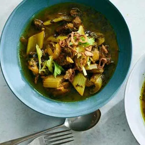 Авас карафс ҷавоб ба он аст, ки барои хӯроки нисфирӯзӣ чӣ пухтан лозим аст.