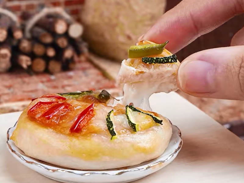 طرز تهیه انواع پیتزا خانگی: 45 دستور پیتزای آسان و خوشمزه 27 آموزش آشپزی پیتزا مینیاتوری 2 نفره