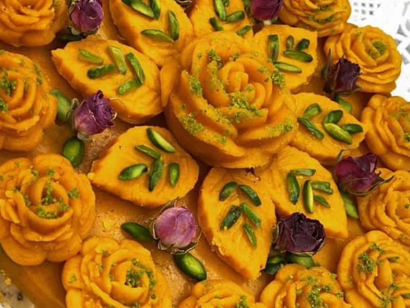 Cómo preparar halwa de azafrán con harina para 4 personas 2 Cómo preparar Majlesi Halwa con un cuchillo