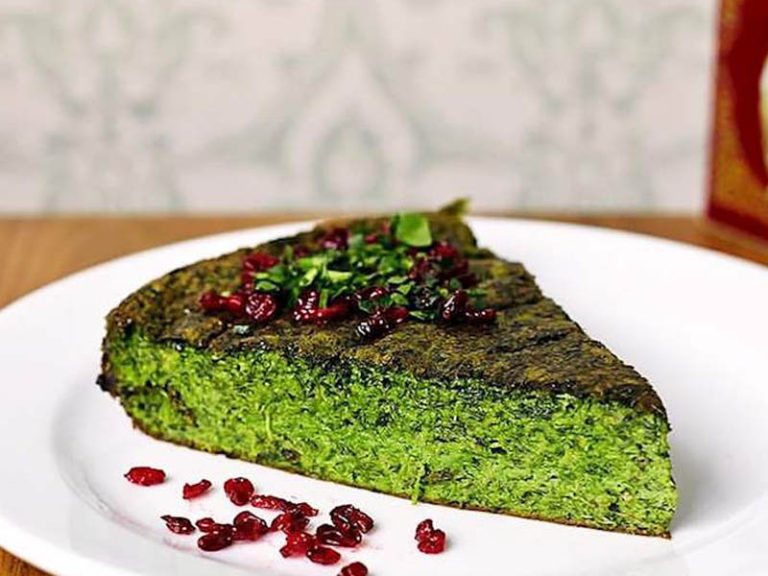 طرز تهیه کوکو سبزی خانگی خوشمزه اصل 4 نفره