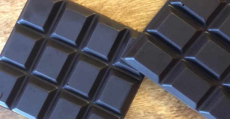 طرز تهیه شکلات تخته ای در 5 مرحله