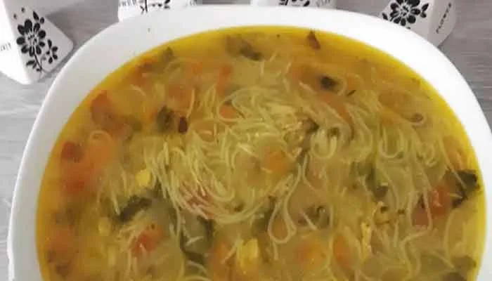 سوپ مرغ با رشته 03
