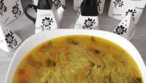 سوپ مرغ با رشته 04