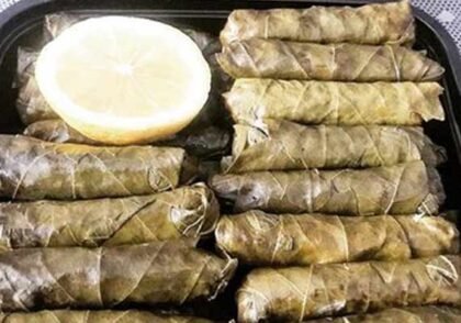 طرز تهیه یاپراک سارما (دلمه برگ مو ترکی) 5 نفره