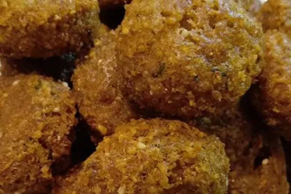 Imparare i passaggi per preparare il falafel libanese