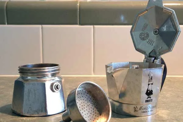 Coffee with Mokapot 02