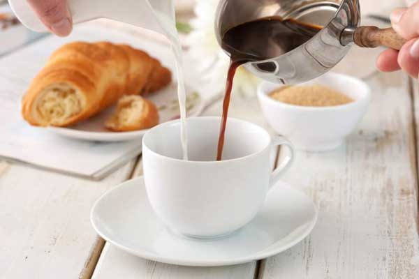 ترکیب قهوه و آب جوش برای قهوه فرانسه