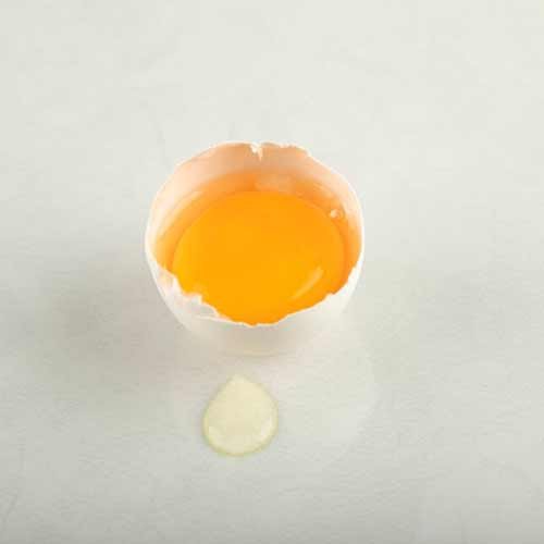 چگونگی شکستن تخم مرغ به روش ساده