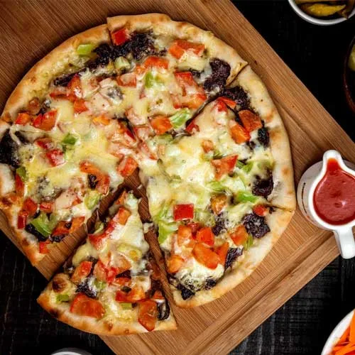 Cómo hacer pizza de pollo y verduras para 2 personas - ¡sabor increíble! ¿Cómo conservar la pizza de pollo y verduras?