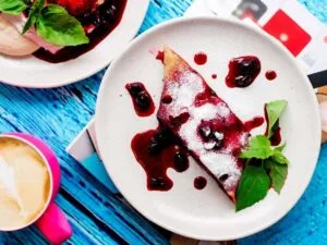 Comment préparer une sauce aux mûres pour les gâteaux, meilleure que les pâtisseries ?