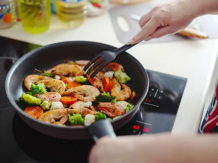 O que cozinhar rapidamente: um guia para preparar deliciosos pratos iranianos 4 O que devo preparar rapidamente para uma festa?