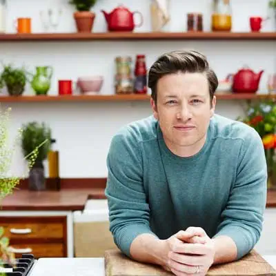 سرآشپز های معروف جهان: برترین ها در 50 سال اخیر 6 Jamie Oliver