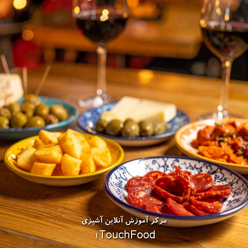 لیست بهترین غذاهای اسپانیایی: غذاهای معروف اسپانیا + طرز تهیه 3 ویژگیهای بارز غذاهای اسپانیایی که آنها را منحصربهفرد میسازد
